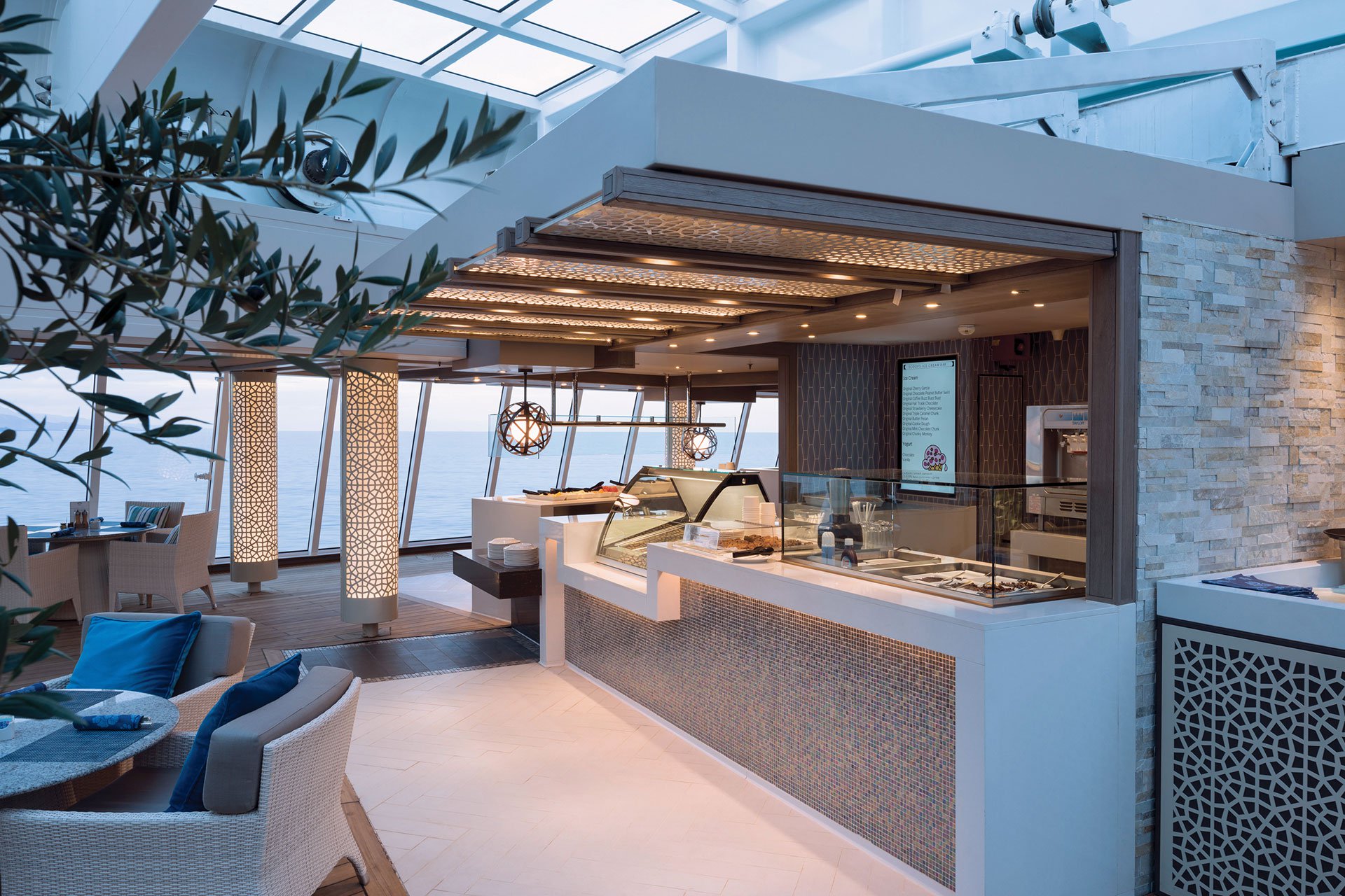 Crystal Cruises - Crystal Serenity - Scoops Icecream Bar Dining.jpg
